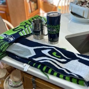 Seattle Seahawks bundle Scarf ,Tumbler, Mug